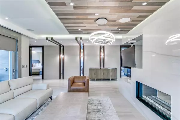 Dallas, TX 75246,4005 Gaston Avenue