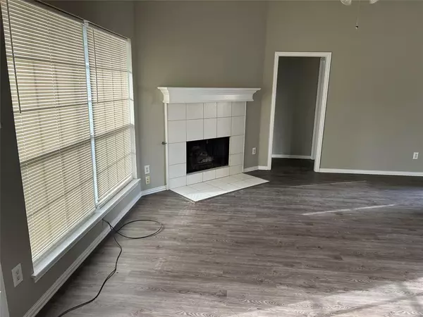 Dallas, TX 75214,6550 Trammel Drive