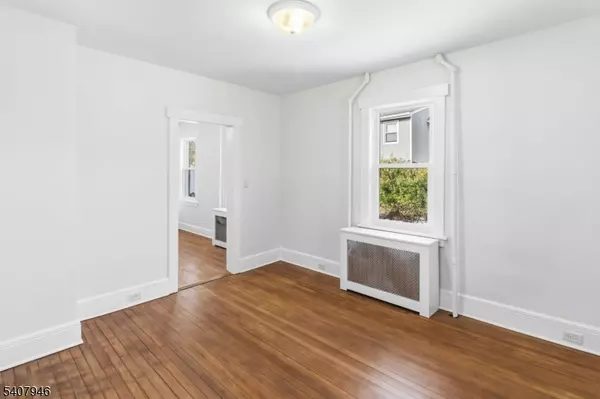 Waldwick Boro, NJ 07463,10 Zazzetti St #1