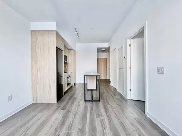 Toronto C08, ON M5A 0Y7,30 Dreamers WAY #353