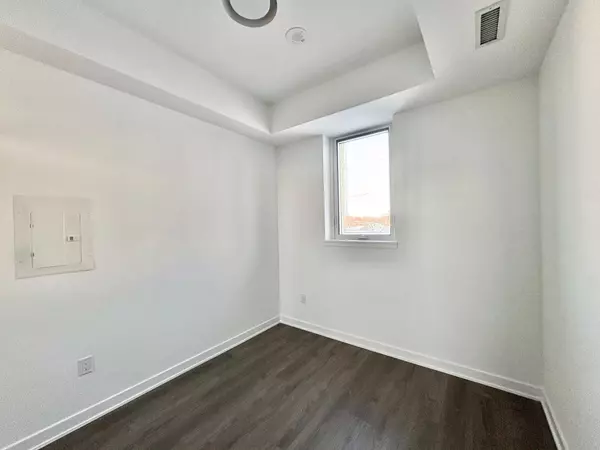 Toronto C08, ON M5A 0Y7,30 Dreamers WAY #353