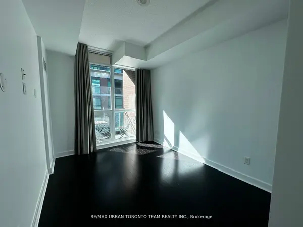 Toronto C01, ON M6J 1J4,1169 Queen ST W #527