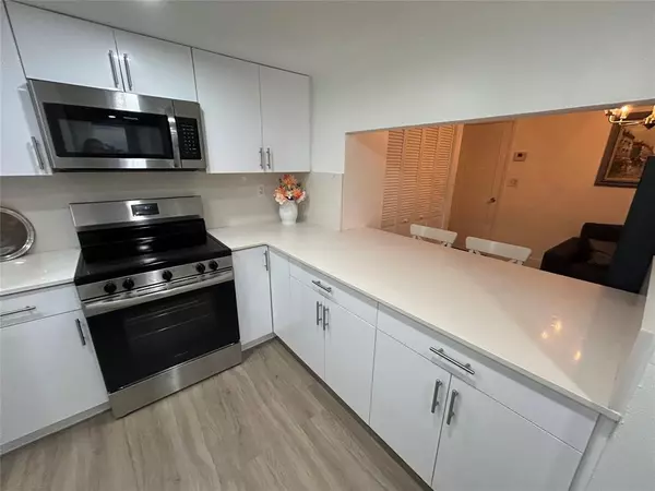 Miami, FL 33155,7040 Coral Way #502