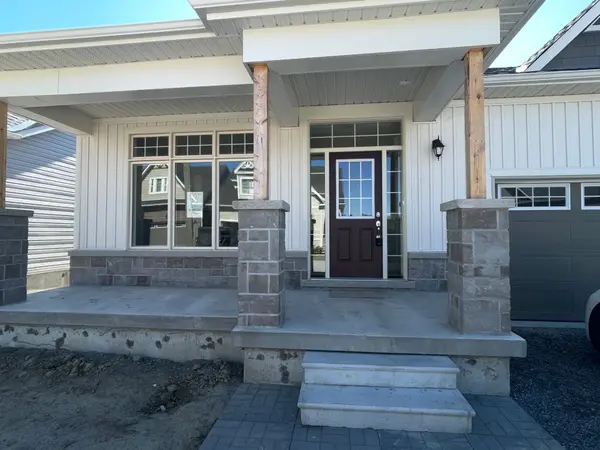 16 Shelson PL, Georgina, ON L0E 1R0