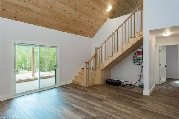 Mattawan, ON P0H 1V0,1255 SNAKE CREEK RD