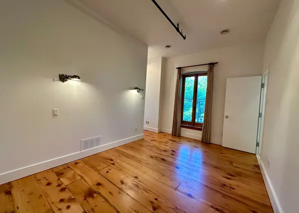 Mississippi Mills, ON K0A 1A0,83 Little Bridge ST #200