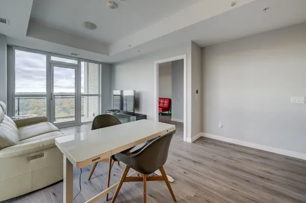 Kitchener, ON N2G 0C9,60 Charles ST W #1805