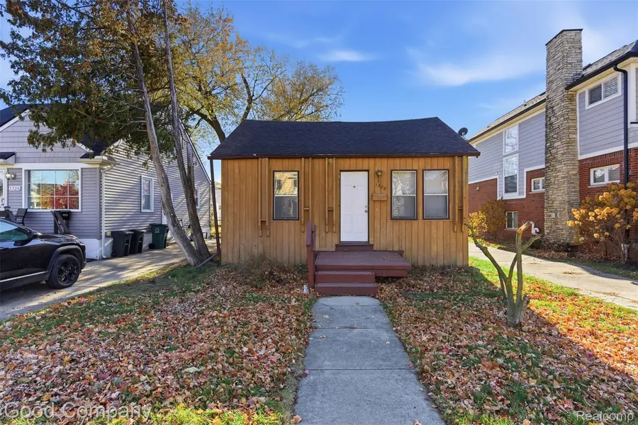 1308 E Lincoln ST, Birmingham, MI 48009