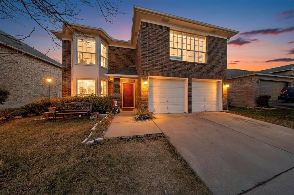 1113 Highland Station Drive, Saginaw, TX 76131