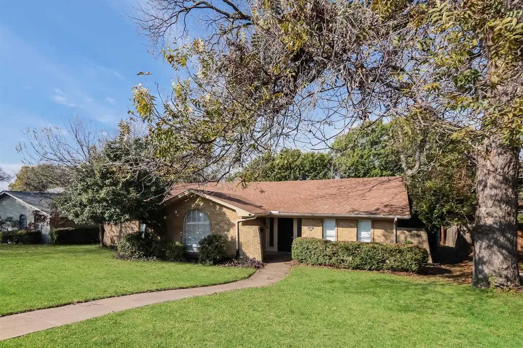 Dallas, TX 75227,4821 Ashbrook Road