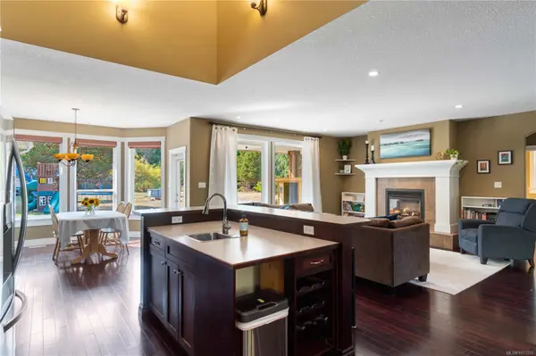 1209 Courtney Rd, Errington, BC V0R 1V0