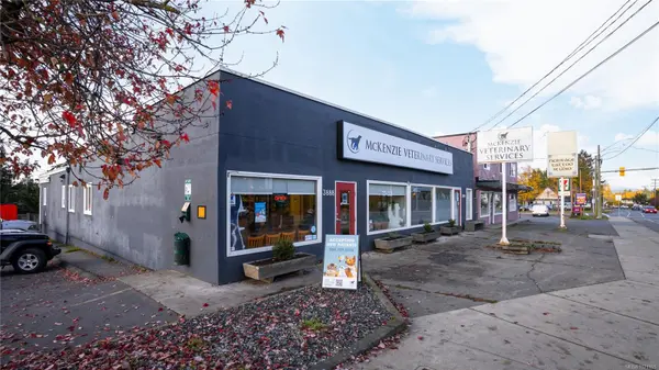 3890 Carey Rd, Saanich, BC V8Z 4C9