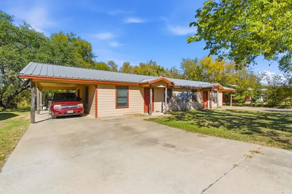 Stephenville, TX 76401,631 Coleman Street