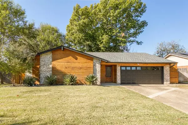 2913 Murphy Drive,  Bedford,  TX 76021