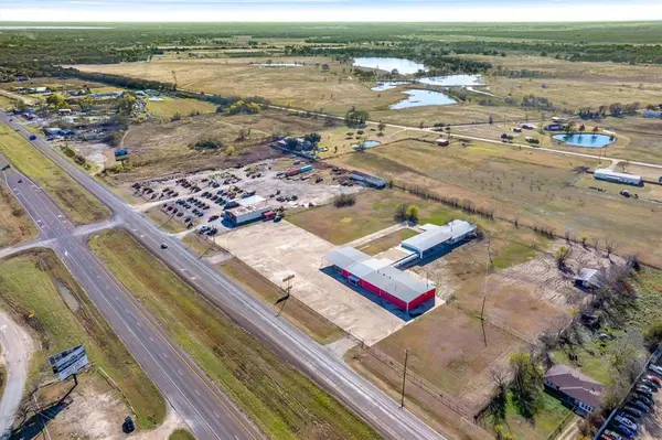 9474 Us-175, Kemp, TX 75143