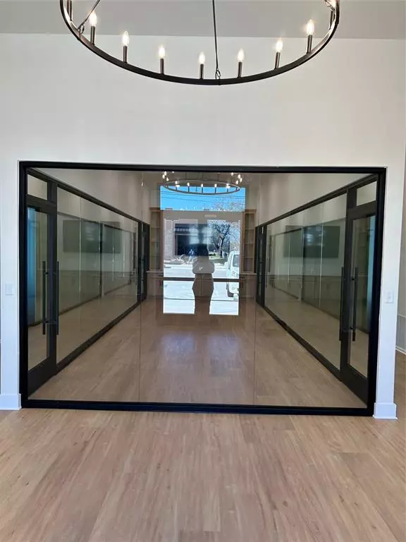 Joshua, TX 76058,207 N Main Street