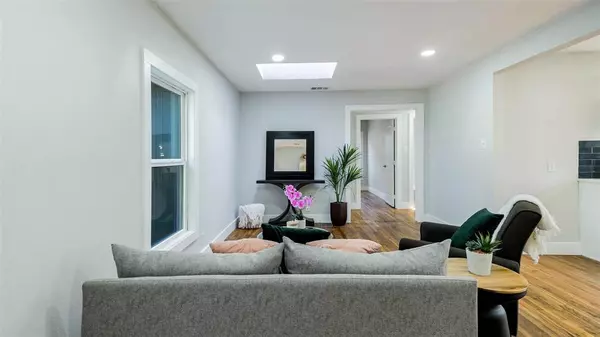 Dallas, TX 75228,10523 Newcombe Drive