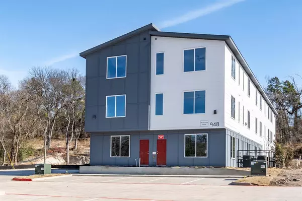 Dallas, TX 75215,948 S Corinth Street #5