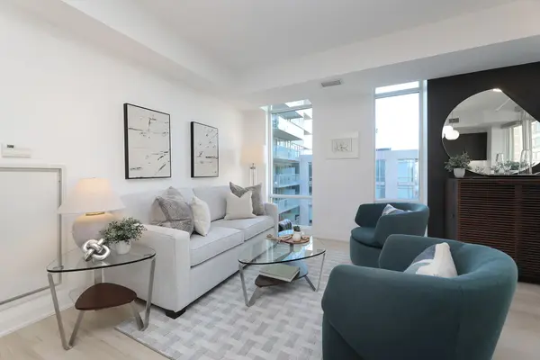 Toronto C02, ON M5R 2B5,1 Bedford RD #611