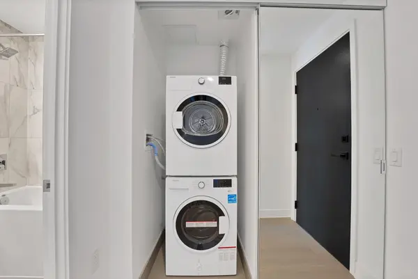 Toronto C14, ON M2N 0M4,36 Olive AVE #1607