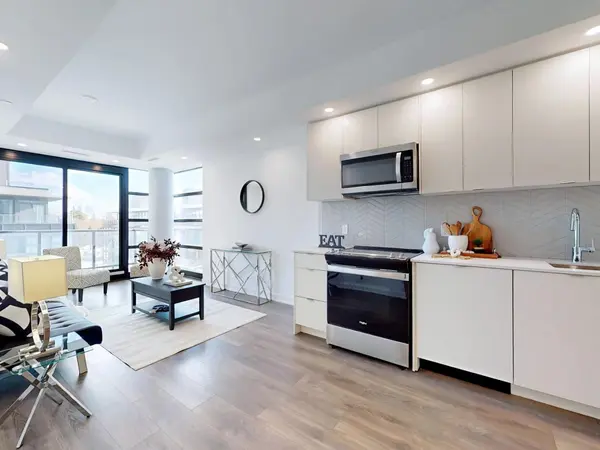 Whitby, ON L1N 0P1,1606 Charles ST #403