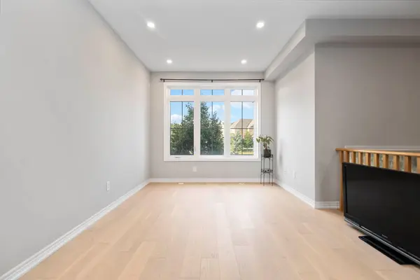 Markham, ON L6E 0S8,229 Dundas WAY