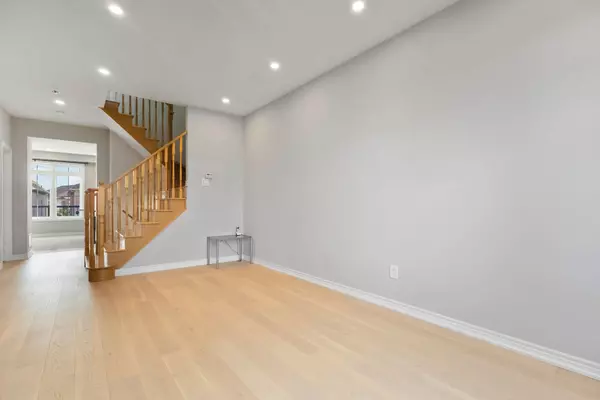 Markham, ON L6E 0S8,229 Dundas WAY