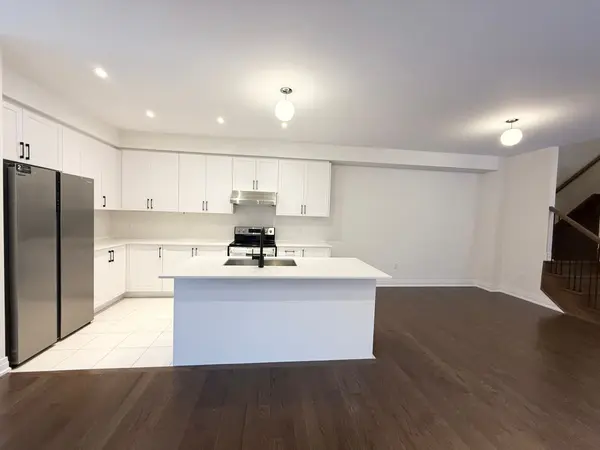 Markham, ON L6C 3T5,40 Mindanao AVE