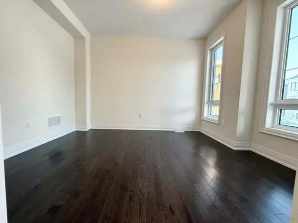 Markham, ON L6C 3T5,40 Mindanao AVE