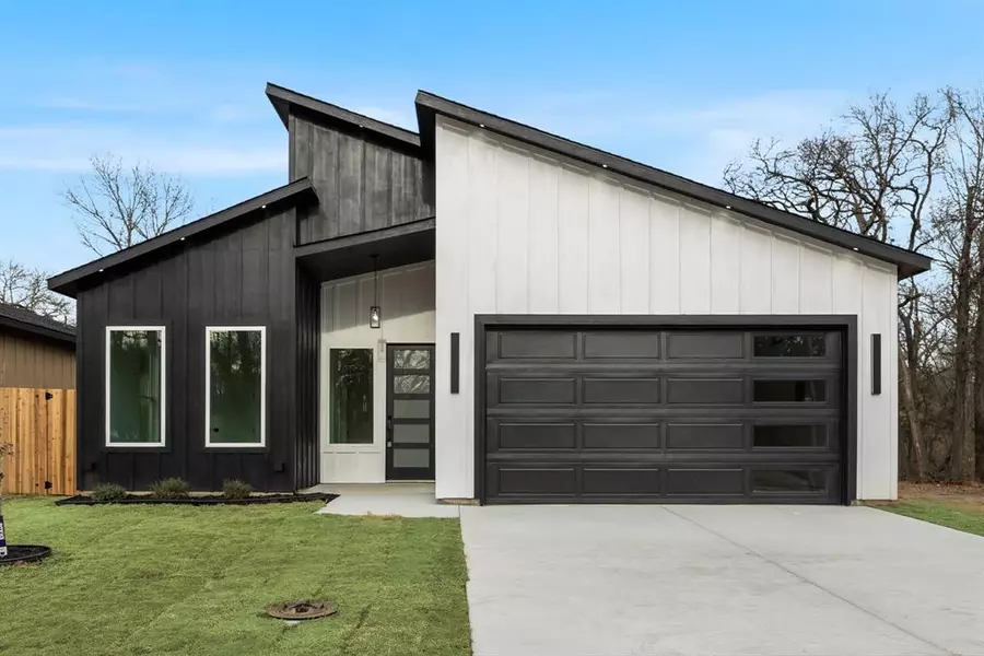 2153 Echo Lake Drive, Dallas, TX 75253