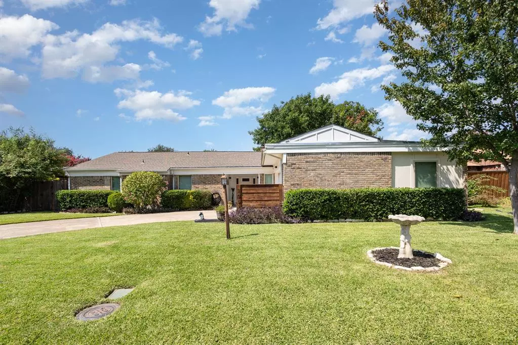 Dallas, TX 75248,15515 Leavalley Circle