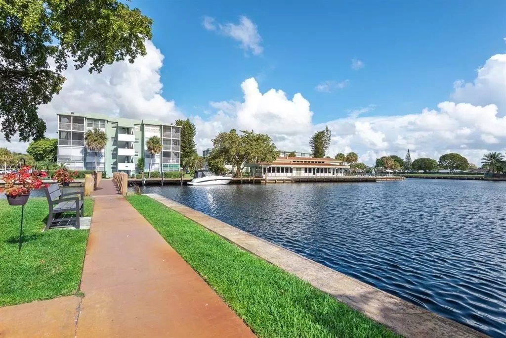 Hollywood, FL 33020,2781 Taft St #110