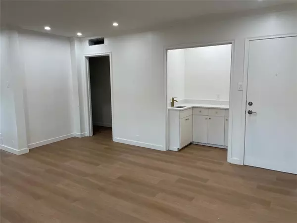 Dallas, TX 75230,7824 Meadow Park Drive #201 A