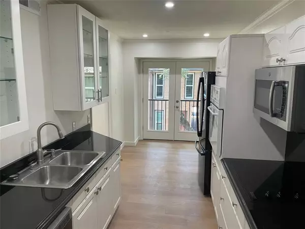 Dallas, TX 75230,7824 Meadow Park Drive #201 A