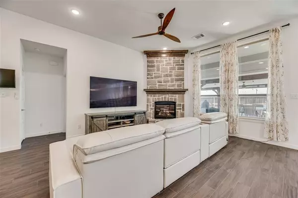 Wylie, TX 75098,1637 Breezy Bay Court