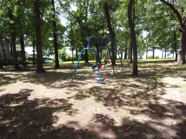 Murchison, TX 75778,000 Hideaway