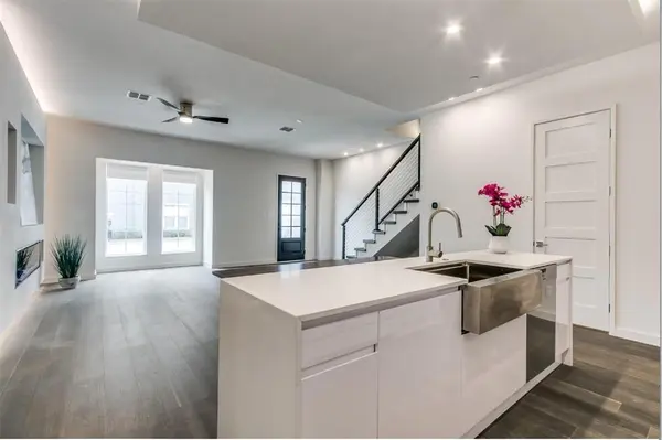 Roanoke, TX 76262,256 Crockett Street