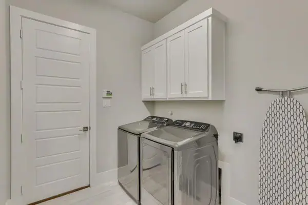 Plano, TX 75024,7808 Merit Lane