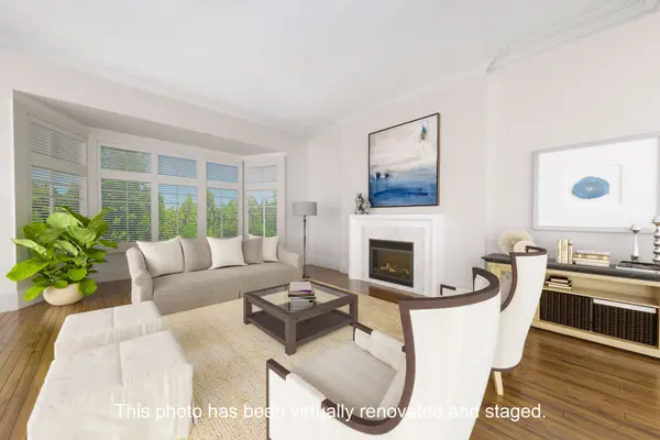 7 Beaumont RD, Toronto C09, ON M4W 1V4