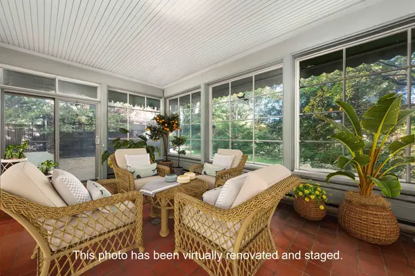 7 Beaumont RD, Toronto C09, ON M4W 1V4