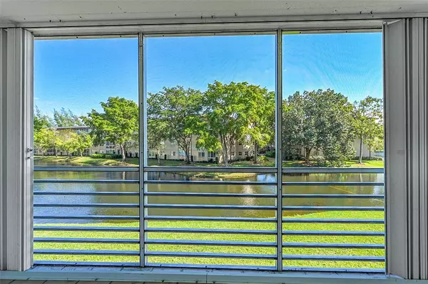 Coconut Creek, FL 33066,1802 Eleuthera Pt #E2