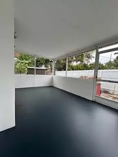 Hallandale Beach, FL 33009,232 SW 10th St