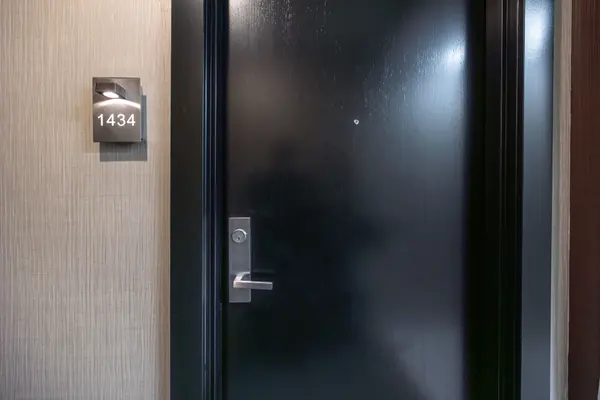 165 Legion RD N #1434, Toronto W06, ON M8Y 0B3