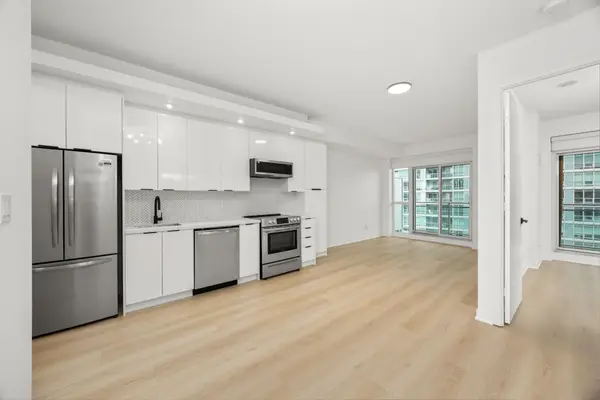 165 Legion RD N #1434, Toronto W06, ON M8Y 0B3