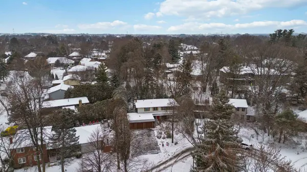 Oakville, ON L6L 5H6,1087 Tanglewood CT