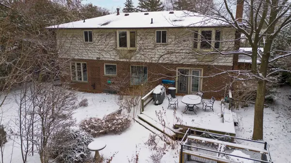 Oakville, ON L6L 5H6,1087 Tanglewood CT