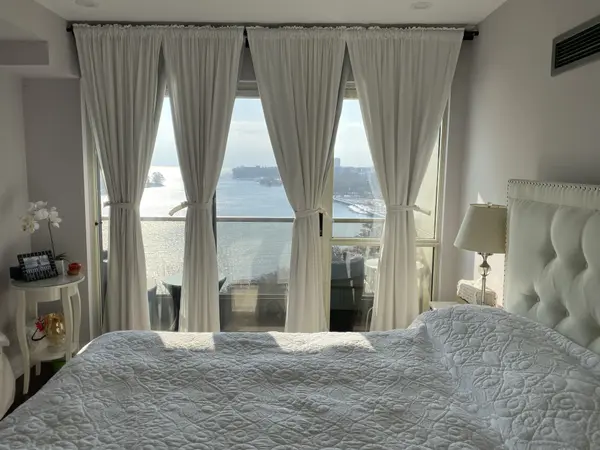 2267 Lake Shore BLVD W #910, Toronto W06, ON M8V 3X2