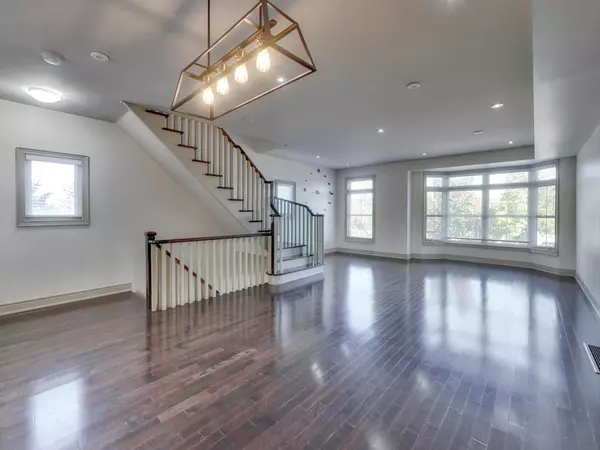 Toronto W05, ON M3M 0A6,62 Monclova RD #Upper