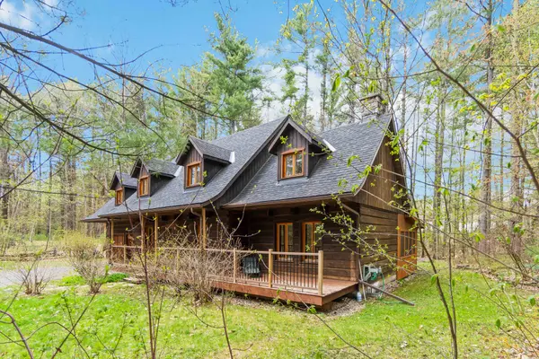 Constance Bay - Dunrobin - Kilmaurs - Woodlawn, ON K0A 3M0,101 Myrtle LN