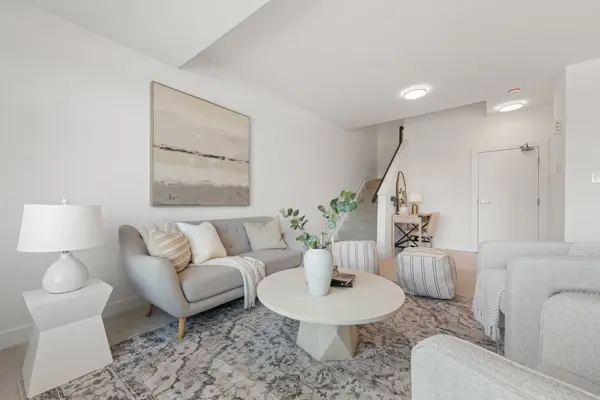 Blossom Park - Airport And Area, ON K0A 2P0,230 Pingwi PL #C